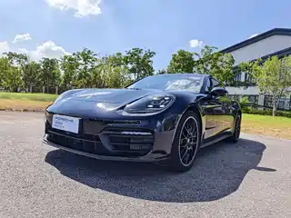 Porsche Panamera 2023