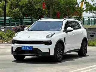 Lynk & Co 01 2022