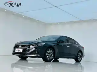 Nissan Teana 2023
