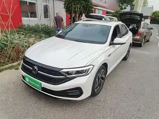 Volkswagen Sagitar 2022