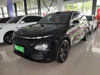 Li Auto L6 2025