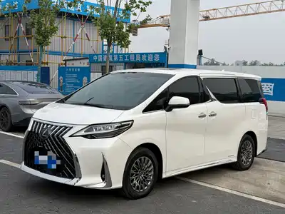 Lexus LM 2022