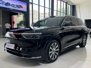 AITO Wenjie M8 2025