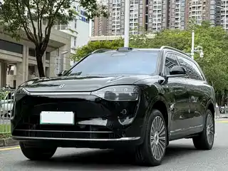 AITO Wenjie M9 2025