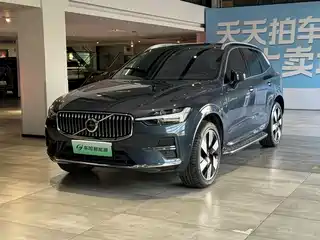 Volvo XC60 Plug-in Hybrid 2025