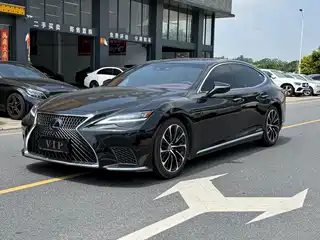 Lexus LS 2021