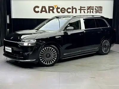 AITO Wenjie M9 2025