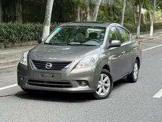Nissan Sunny 2012