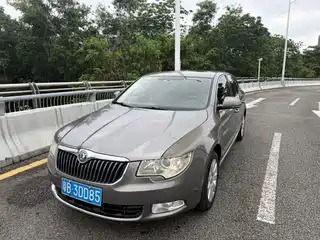 Škoda Superb 2011