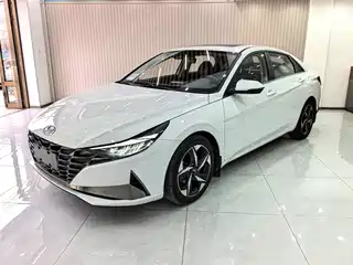 Hyundai Elantra 2023