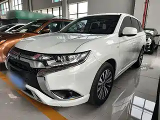 Mitsubishi Outlander 2022