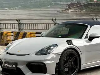 Porsche 718 2016
