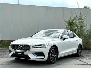 Volvo S60 2022
