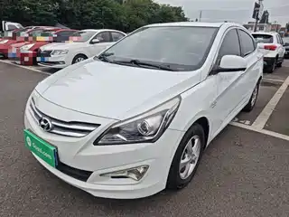 Hyundai Verna 2015