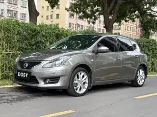 Nissan Tiida 2012