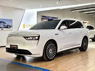 AITO Wenjie M8 2025