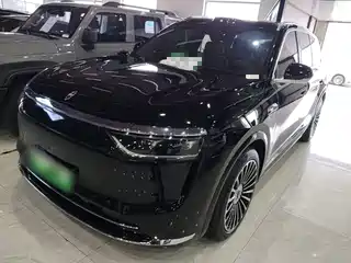 AITO Wenjie M8 2025