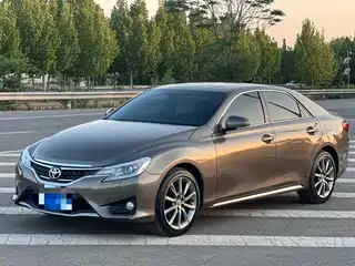 Toyota Reiz 2015