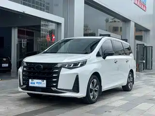 GAC Trumpchi Trumpchi M6 2021