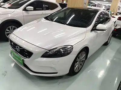 Volvo V40 2014