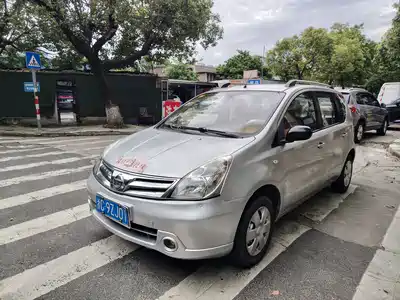 Nissan Livina 2011
