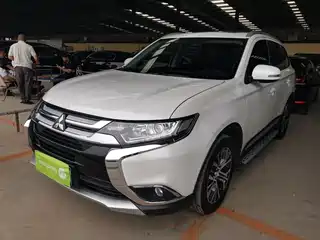 Mitsubishi Outlander 2018