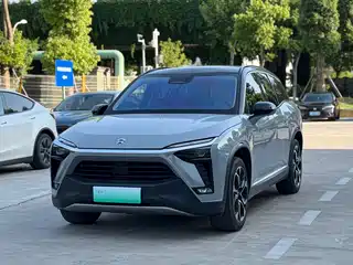 NIO ES8 2021