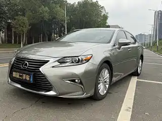Lexus ES 2016