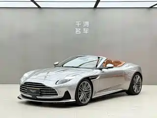 Aston Martin DB12 2024