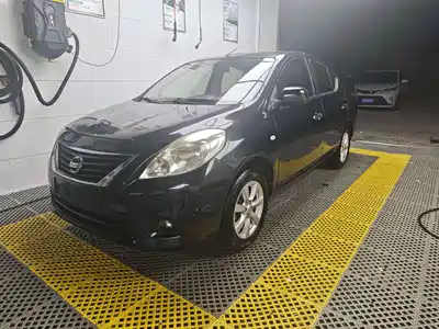 Nissan Sunny 2012