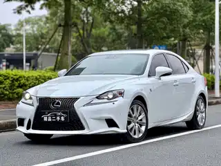 Lexus IS 2016