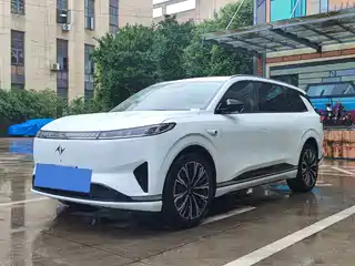 Dongfeng Yipai eπ008 2025