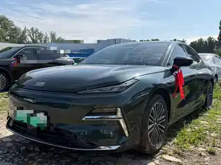 Geely Galaxy Xingyao 8 2025