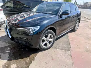 Alfa Romeo Stelvio 2017