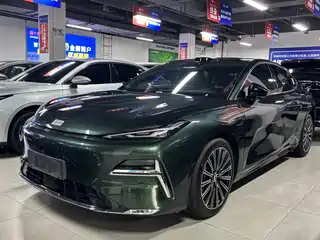 Geely Galaxy Xingyao 8 2025