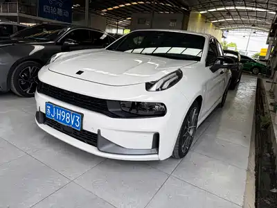 Lynk & Co 03 2022