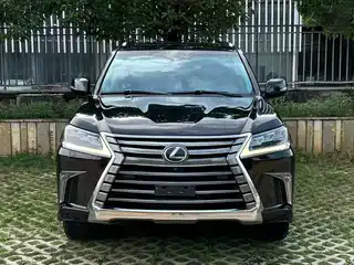 Lexus LX 2016