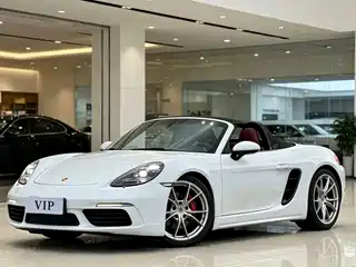 Porsche 718 2016
