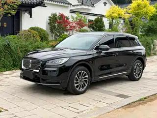 Lincoln Adventurer 2021