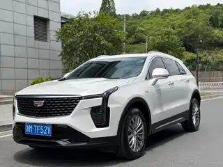 Cadillac XT4 2025