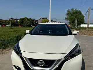 Nissan Bluebird 2015