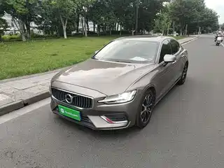 Volvo S60 2022