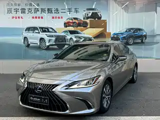 Lexus ES 2022