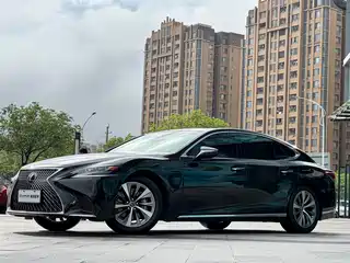 Lexus LS 2019