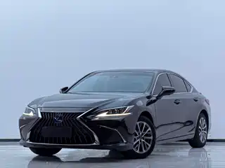 Lexus ES 2022