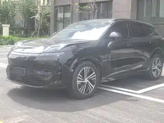 Lynk & Co 08 EM-P 2024