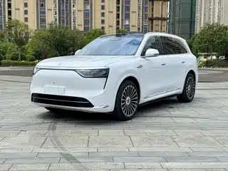 AITO Wenjie M8 2025