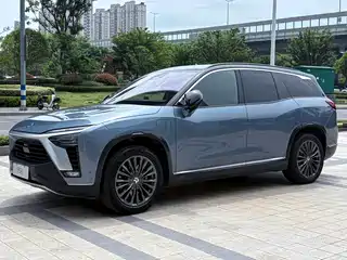 NIO ES8 2021