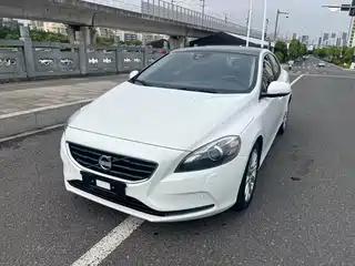 Volvo V40 2013
