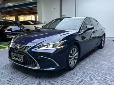Lexus ES 2019